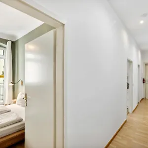 Apartment 1a 